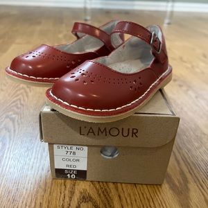 Lamour girls red leather Mary Jane Size 10